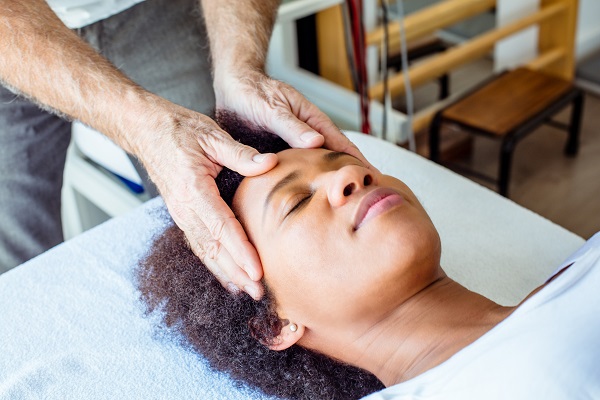 Choosing the Right Option For You: Chiropractic Care or Massage?